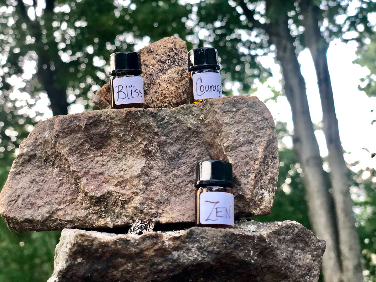 Magnifying Essential Oil Blend Trio – view 5
